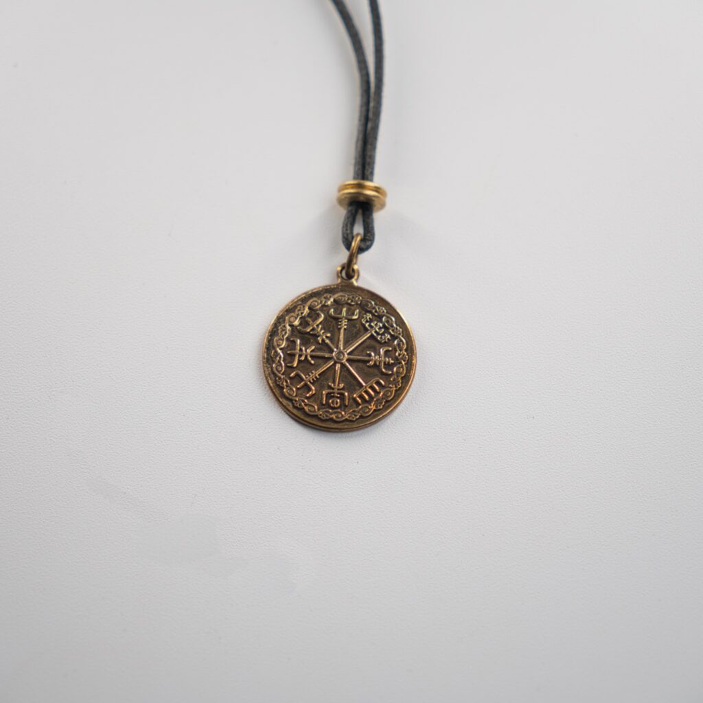 Vegvisir in Bronze